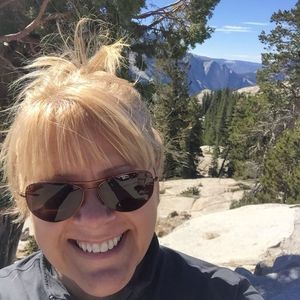 Meet your Posher, Maxine